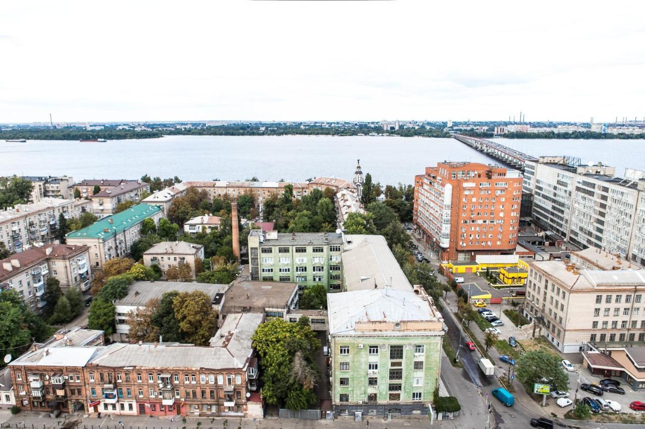 с двумя спальнями с завораживающим видом на возле сити Apartment *
